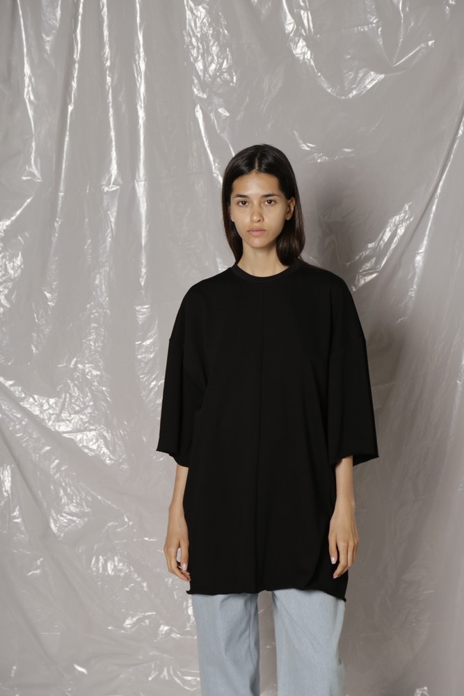 Black oversized T-shirt