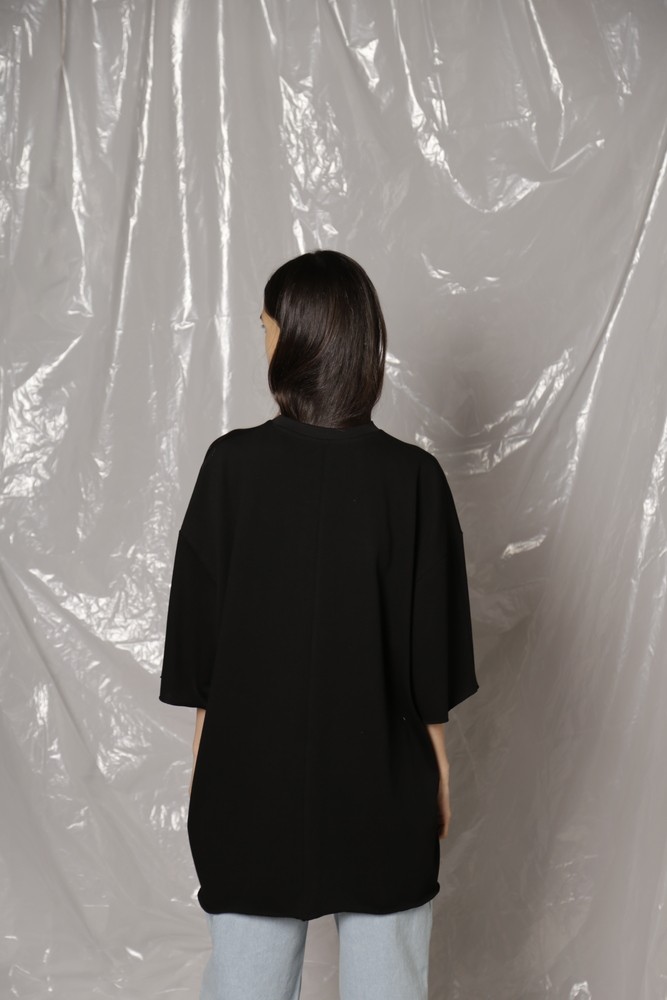 Black oversized T-shirt