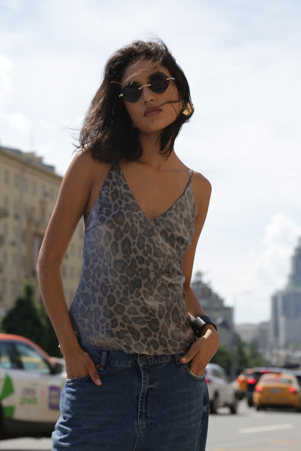 Top leopard grey