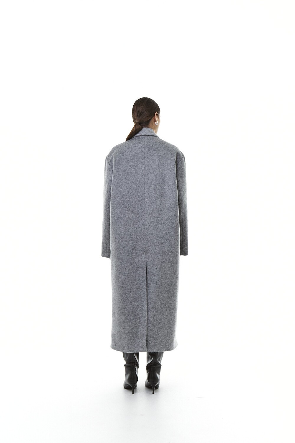Gray insulated coat with leaf