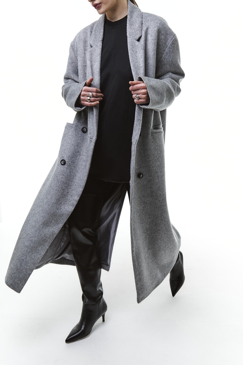 Gray insulated coat with leaf