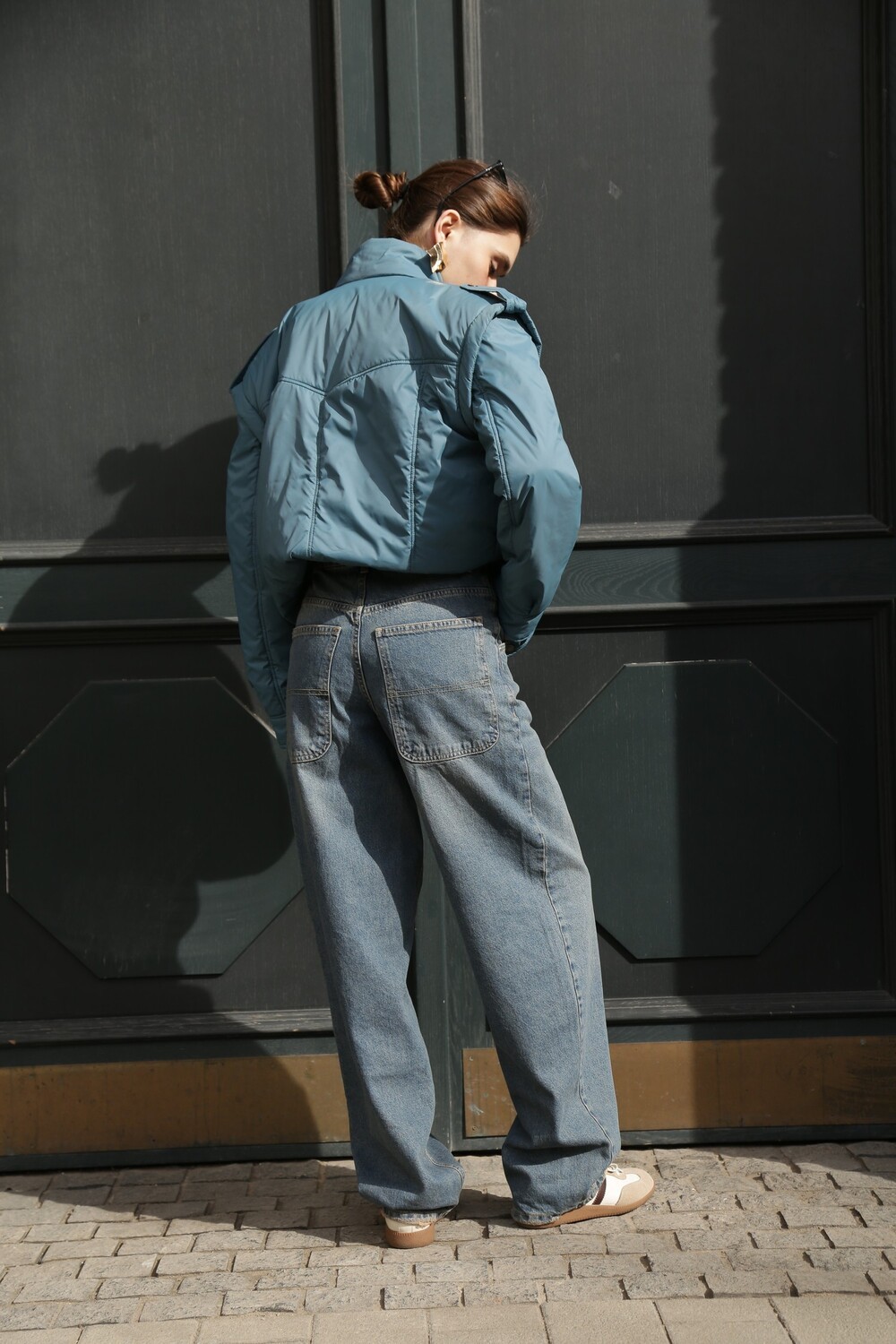 Relaxed jeans with a distressed effect
